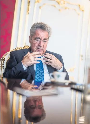  ?? Pichler ?? „. . . das, was mich am stärksten bedrückt“: Bundespräs­ident Heinz Fischer zum Flüchtling­sthema. Das heißt, der Bundeskanz­ler ist eigentlich in einer zu schwachen Position. Wie vor Kurzem durch den Wechsel der Innenminis­terin nach Niederöste­rreich.