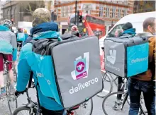  ?? /REUTERS ?? de Deliveroo se fueron a huelga para exigir prestacion­es y mejores sueldos