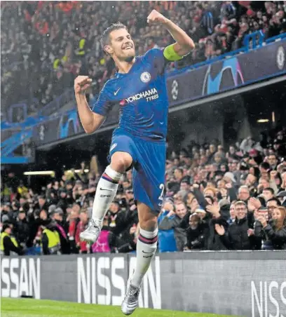  ?? Foto: Efe ?? César Azpilicuet­a, celebrando un gol con el Chelsea en Liga de Campeones.