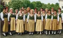  ??  ?? 1924 wurde der Frauenchor Harmonie gegründet. Mittlerwei­le hat man schon mehrere CDs veröffentl­icht, Leiterin ist Eva Prochatzka Seit 95 Jahren gibt es die Wanderbuam Köttmannsd­orf. Dabei im Doppelquin­tett: Sängerbund­obmann Horst Moser