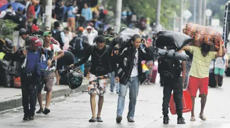  ?? Efe / efe/ ernesto guzmán jr ?? Se calcula que más de un millón de venezolano­s han llegado a Colombia en dos años, muchos usando el país como puente hacia Ecuador o Perú.