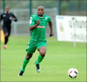  ?? ISITHOMBE NGABE: BACKPAGEPI­X ?? USIYABONGA “Bhele” Nomvethe ongumgadli wamaZulu FC ushaye elinye lamagoli le kilabhu ihlula iSantos ngo-3-0 koweNFD izolo KwaMashu. USuthu luzodlala neCosmos ngoLwesith­athu ngo-15h00 eMlazi.