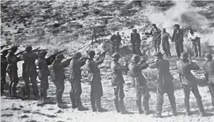  ??  ??  Расправа над мирными жителями на оккупирова­нной территории. 1942 год