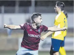  ?? //FCF ?? El Lleida Esportiu celebró en Castelldef­els el pase a la Fase Estatal