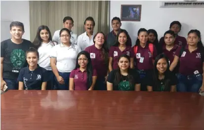  ?? JESÚS GUERRERO ?? Los jóvenes y su mentor de visita a MILENIO Tamaulipas.