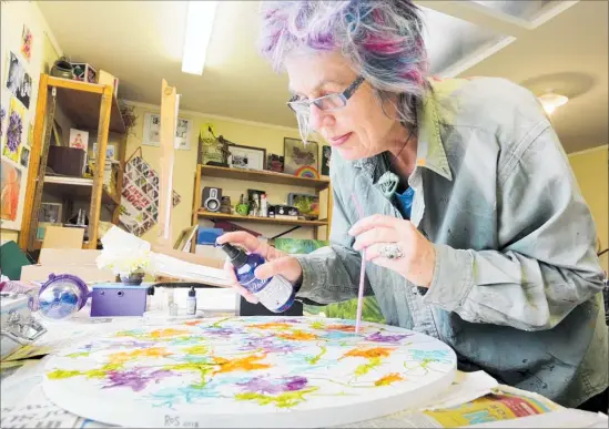  ??  ?? Napier artist Ros Stewart will be exhibiting at Hastings Art Centre in time for Blossom Parade and women’s suffrage anniversar­y.