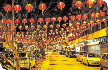 how temples are decorated during chinese new year