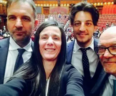  ??  ?? Alla Camera Alberto Stefani (secondo da destra) in un selfie con Massimo Bitonci, Arianna Lazzarini e Adolfo Zordan.