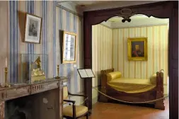  ??  ?? Dans la maison natale des Bonaparte, à Ajaccio, devenue musée, la chambre dite de l’Alcôve.