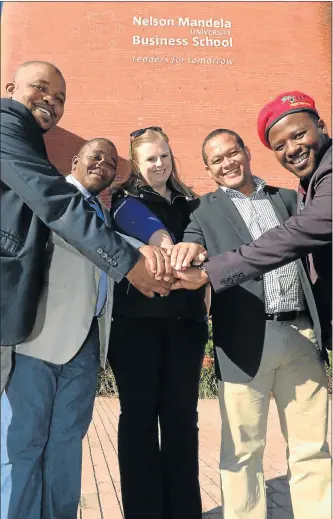  ?? Picture: FREDLIN ADRIAAN ?? ALL SMILES: Some of the councillor­s who passed their courses at the NMU Business School and received certificat­es are, from left, AIC councillor Thsonono Buyeye, ANC councillor Kolekile Boqwana, DA councillor Rene Meyer, ACDP councillor Lance Grootboom and EFF councillor Zilindile Vena