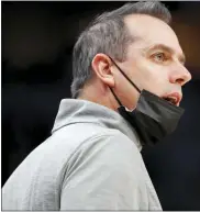  ?? BRUCE KLUCKHOHN — THE ASSOCIATED PRESS ?? Los Angeles Lakers head coach Frank Vogel has been forced to enter the NBA COVID health and safety protocols.