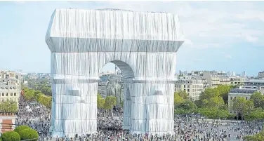  ?? Benjamin Loyseau ?? El Arco del Triunfo envuelto, París (1961-2021), un proyecto de Christo y Jeanne-claude que demoró seis décadas y hoy sorprende al mundo