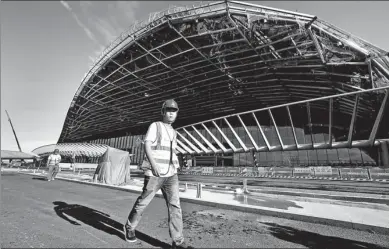  ?? REUTERS ?? The constructi­on site of Beijing Daxing Internatio­nal Airport on Aug 30.