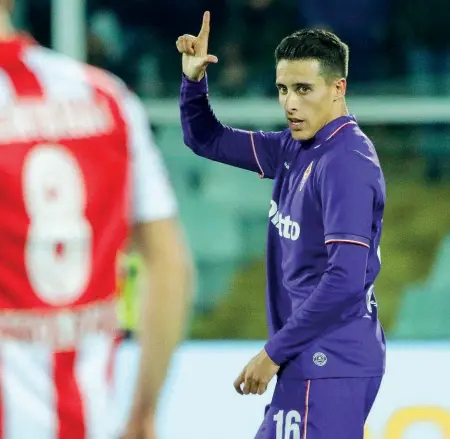  ??  ?? Cristian Tello esulta dopo il gol che a Pescara ha regalato tre punti Sotto, Paulo Sousa