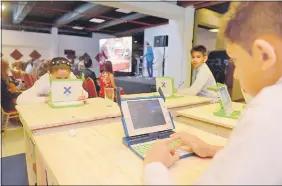  ??  ?? Los diez años de Paraguay Educa sirvieron para exponer la necesidad de incorporar cada vez más, a nivel país la tecnología y la innovación en las escuelas.