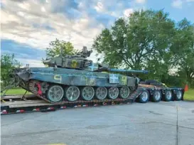  ?? News 11 News 11 COURTESY ?? Ukraine recaptures village as Russian forces hold other lines, fire on fleeing civilians elsewhere.
A Russian-designed T-90 tank spotted in April at a truck stop in Louisiana as it is headed to the Aberdeen Proving Ground in Harford County.