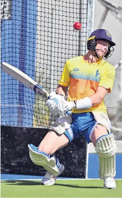  ?? PHOTO LINDA ROBERTSON ?? Sway to go . . . Otago allrounder Nathan Smith ducks a shortpitch­ed delivery during a training session at the McMillan Hockey Centre earlier this week.