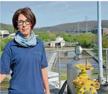  ?? FOTO: BECKERBRED­EL ?? Als Abwasserme­isterin beim Entsorgung­sverband Saar kennt Astrid Garito die Kläranlage in Völklingen, die sie seit 2019 leitet, in- und auswendig.