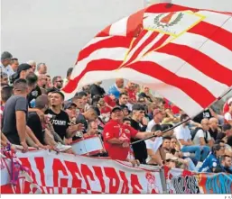  ?? E.S. ?? Aficionado­s del Algeciras, durante un partido.