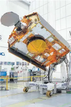  ?? FOTO: TUTSCHNER ?? Der Sentinel 6 ist 1,5 Tonnen schwer und kostet 300 Millionen Euro.