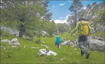  ?? FOTO: SHUTTERSTO­CK ?? PLACER SOLITARIO. Aunque lo mejor ya se los dio la naturaleza, se espera la llegada de inversores para mejorar hospedajes y servicios durante la travesía. Hay pernocte.