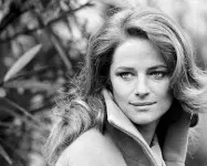  ?? Star ?? Arrivata al cinema casualment­e, la Rampling in seguito ha studiato e rafforzato il suo talento, che l’ha portata a lavorare con registi come Visconti, Liliana Cavani, Woody Allen e Oshima