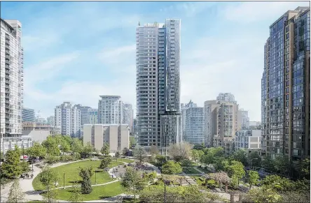  ??  ?? 8X on the Park comprises 200 market units and 121 rental homes in a 35-storey concrete highrise.