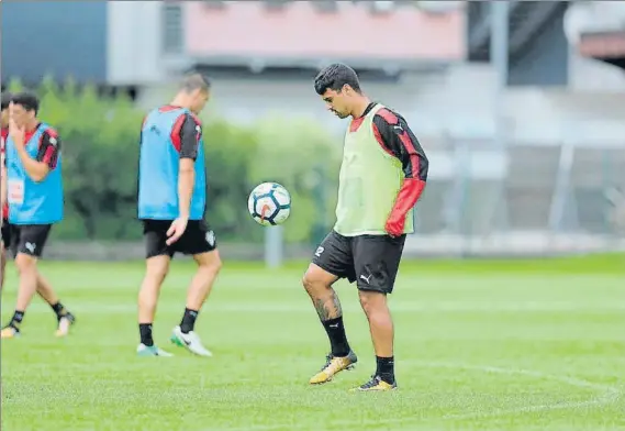  ?? FOTO: EIBAR ?? Nano Mesa vuelve al Tenerife, lugar donde creció y se formó como futbolista, tras haber pasado dos años en el Eibar en los que apenas ha jugado 11 partidos