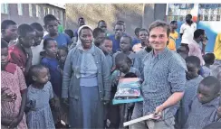  ?? FOTO: OVERKOTT ?? Student Lukas Overkott ist Gründer und Vorsitzend­er des Hilfsverei­ns FABL, der bereits mehrere Projekte an Schulen in Kenia umgesetzt hat.