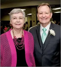  ??  ?? Parents of the groom, Ann and Joel Anderson