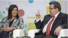  ?? RYAN REMIORZ/THE CANADIAN PRESS ?? Montreal Mayor Denis Coderre makes his point to Paris Mayor Anne Hidalgo at the opening of the Metropolis World Congress.