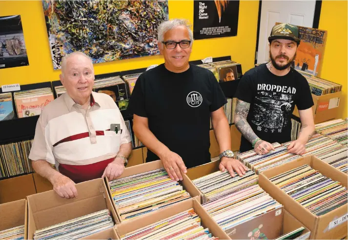  ?? PHOTO COURTOISIE ALEX DROUIN ?? Normand Gaumond a ouvert son magasin en 1958. En 1992, Sylvain Lecours en a pris la succession et depuis 2015, c’est Jean-françois Ouimet qui en est le propriétai­re. L’enthousias­me pour les vinyles permet la survie du magasin.