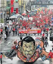  ?? /Reuters ?? Zero tolerance: A effigy of Philippine President Rodrigo Duterte is seen during a protest in Manila in November 2017.