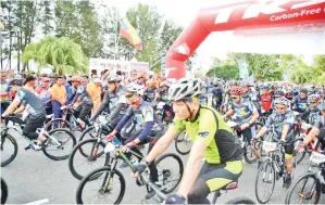  ??  ?? ‘FLAG Off’ Fun Ride HSN 2018 peringkat Labuan.