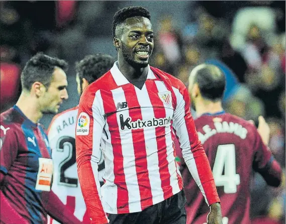  ?? FOTO: JUAN ECHEVERRÍA ?? El mejor Iñaki Williams fue el único león que creó peligro en la defensa del Eibar con sus internadas por la banda derecha