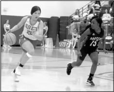  ?? Photos by Gerren Smith ?? LADY BEAVER HOOPSTERS IN ACTION Pictured, Glen Rose hoopsters’ Aubrey Pennington, Ashlee Stafford and Makayla Stevens and Sydney Riggan all providing their aggressive and stout play for the Glen Rose Sports Arena hoop fans during action against Prescott Thursday.