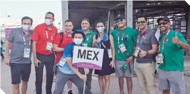  ??  ?? El equipo mexicano se mostró contento con el resultado de sus compañeros.