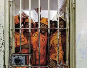  ?? Picture: Moeletsi Mabe ?? Johannesbu­rg Correction­al Centre is one of the country’s overpopula­ted prisons. The writer believes the solution to combat overcrowdi­ng in SA’s prisons is to break the cycle of crime.
