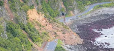  ?? Picture / Mark Mitchell ?? Rebuilding Kaikoura’s road and rail links is expected to cost more than $ 1.1b.