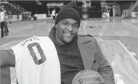  ?? JOE GIBBONS/SALTWIRE NETWORK ?? Former NBA player Glen Davis poses on the court at Mile One Centre in St. John’s, N.L., after officially signing with the National Basketball League of Canada’s Edge Thursday afternoon.