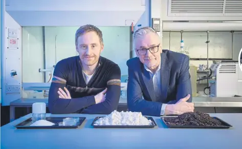  ?? ?? Dominic O’Rourke, left, and Mark Dorris, with waste seaweed on the right and treated Mercel nanomateri­al centre and left