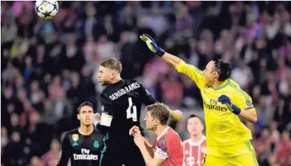  ?? AFP ?? El portero costarrice­nse Keylor Navas deberá cuidarse del ataque del Bayern Múnich.