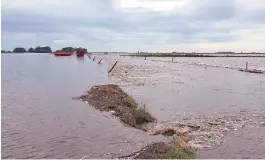  ??  ?? El Carretero. En esa zona, cercana a Tres Arroyos, el contratist­a quedó varado.