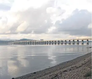  ?? Picture: Brendan Crossey. ?? Not everyone respects the beauty of Wormit Bay.