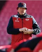  ??  ?? > Scarlets head coach Glenn Delaney