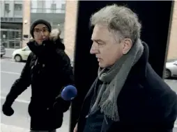  ??  ?? Michel Crépu devant la direction de la police judiciaire, le 27 janvier.