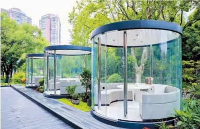  ?? ?? The reading area in Heping Park in Shanghai’s downtown Hongkou District. — Ti Gong