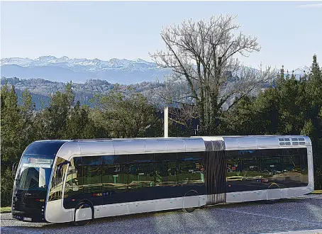  ?? AFP ?? The new Febus hydrogen bus during its presentati­on in Pau, France. EU nations are using the pandemic to push forward with “green” hydrogen energy plans.