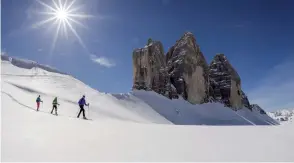  ??  ?? La Tre Cime di Lavaredo, meta simbolo del turismo invernale in Alto Adige