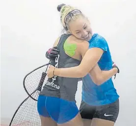  ??  ?? De bronce. Vargas y Méndez celebran la conquista del tercer puesto.